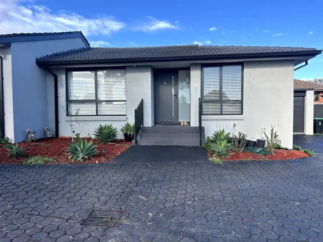 Unit 5, 237-239 Westall Rd